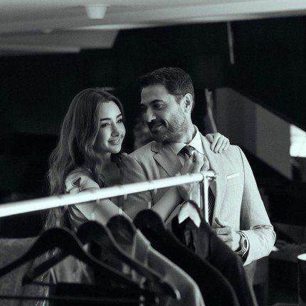 بالصور.. النجمة هنا الزاهد وأحمد عز من كواليس «الكلاب السبعة»