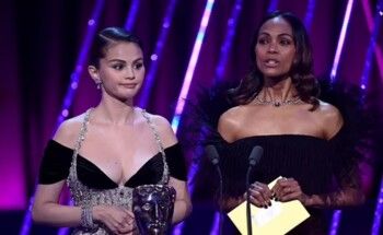 شاهد .. سيلينا غوميز تتعرض لخطأ فادح في قاعة المهرجانات الملكية