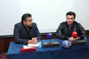 شاهد .. علاء زلزلي سفيراً لمنظمة "أطفال بلا  ‎حدود" في الشرق الأوسط