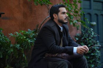 شاهد .. "مسلسل البطل" يطرح تساؤلات حول مفهوم البطولة بين التضحية والنفوذ