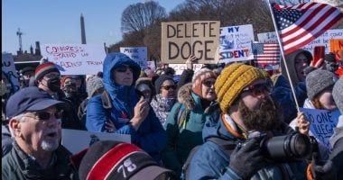 الصحف العالمية: ملك وملكة إسبانيا يقيمان مأدبة غداء على شرف الرئيس السيسي.. أوروبا تسعى لتعزيز وحدتها فى مواجهة ترامب بالتزامن مع اجتماع الرياض.. واحتجاجات ضد ترامب وإيلون ماسك تحت شعار "لا ملوك فى يوم الرؤساء"