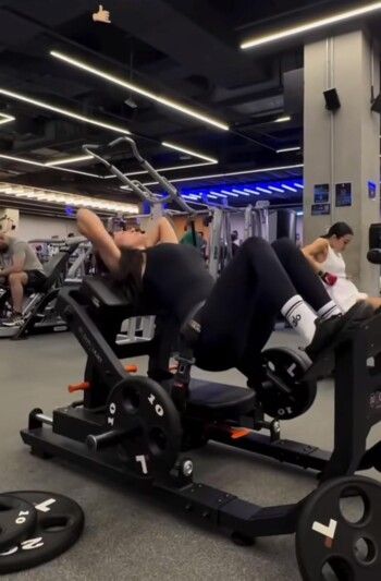 شاهد .. من داخل الجيم.. هبة نور تستعرض رشاقتها بالرياضة بجامبسوت ضيق