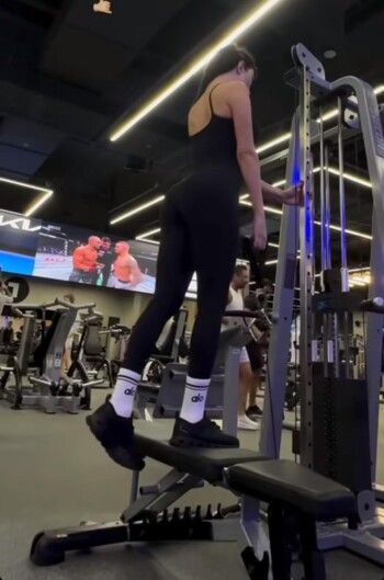 شاهد .. من داخل الجيم.. هبة نور تستعرض رشاقتها بالرياضة بجامبسوت ضيق