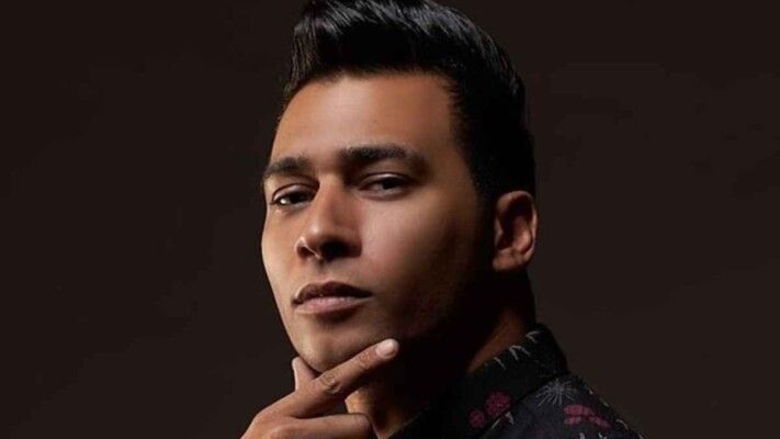 شاهد .. أورتيغا يفجع بوفاة والده وهذا موعد إستقبال التعازي