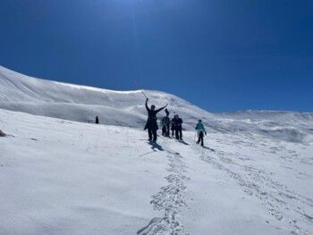 شاهد .. بياريت قطريب تمضي وقتها في أرز لبنان وتنشر هذه الصور الرائعة