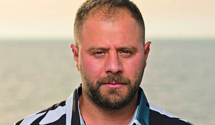 شاهد .. "دكتور فود" ملاحق دوليا.. هرب المخـ ـدرات بالحلوى