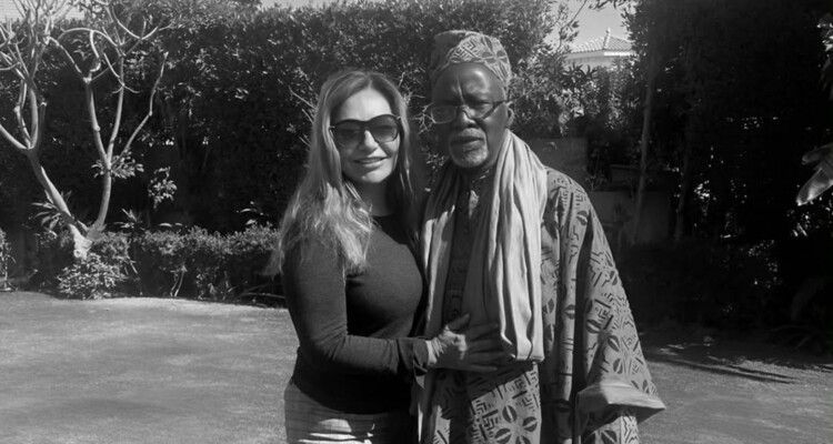 شاهد .. برسالة تقدير.. ليلى علوي تنعى المخرج سليمان سيسيه بعد رحيله عن عالمنا