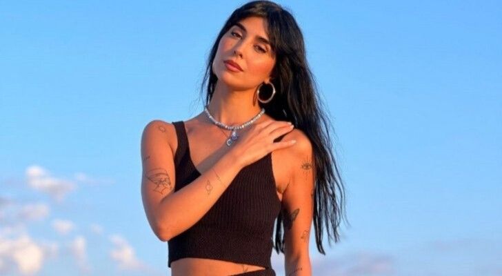 شاهد .. بأوقات جميلة .. زينة مكي تعايد والدتها في يوم ميلادها - بالصور