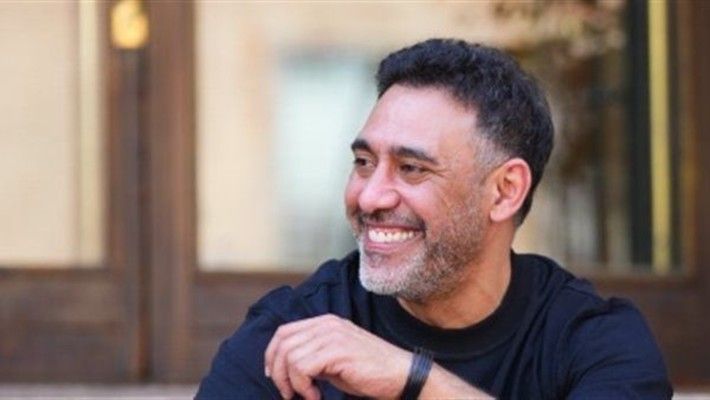 شاهد .. عمرو مصطفى يخضع لعملية جراحية.. ودنيا سمير غانم تكـ ـشف تفاصيل حالته الصحية