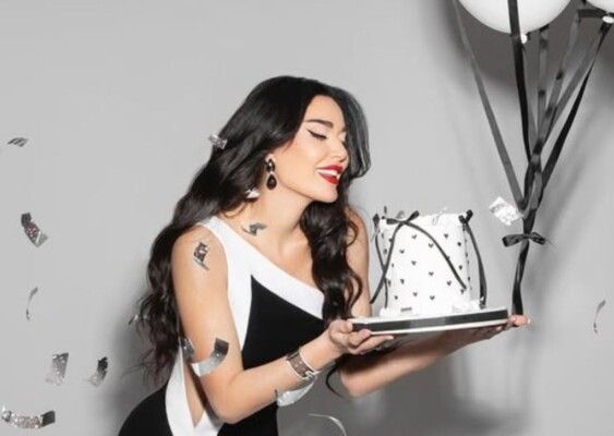 شاهد .. سعر فستان سيرين عبد النور الذي خطف الأنظار في جلسة تصوير عيد ميلادها