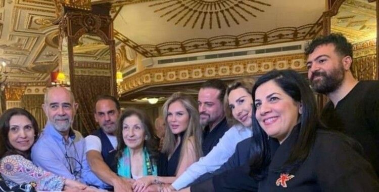 شاهد .. بهذه الكلمات المحزنة.. نيكول سابا تودع مها بيرقدار الخال