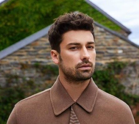 شاهد .. ألب نافروز يقع بحب فتاة محجبة