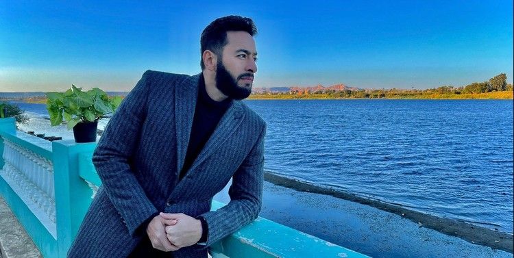 شاهد .. حمادة هلال يتحدث للمرة الأولى عن سبب زواجه المبكر