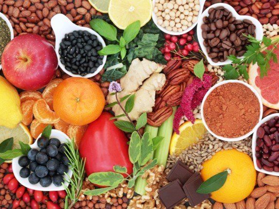 دراسة حديثة: الفلافونويد "الحل السحري" لشيخوخة صحية وعقل أكثر شبابًا