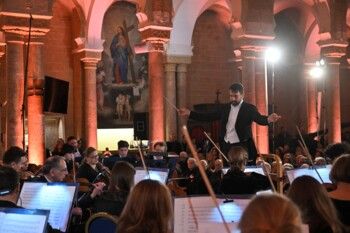 شاهد .. هبة القواس تعلن رسمياً إطلاق الجوقة الفلهارمونية الوطنية وتقول: "لبنان كالموسيقى لا يستسلم للصمت"