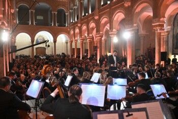 شاهد .. هبة القواس تعلن رسمياً إطلاق الجوقة الفلهارمونية الوطنية وتقول: "لبنان كالموسيقى لا يستسلم للصمت"