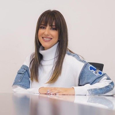 شاهد .. فريق عمل "صفحة بيضا" يفاجئ حنان مطاوع بعيد ميلادها