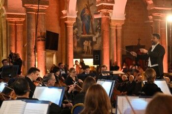 شاهد .. هبة القواس تعلن رسمياً إطلاق الجوقة الفلهارمونية الوطنية وتقول: "لبنان كالموسيقى لا يستسلم للصمت"