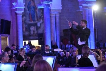 شاهد .. هبة القواس تعلن رسمياً إطلاق الجوقة الفلهارمونية الوطنية وتقول: "لبنان كالموسيقى لا يستسلم للصمت"