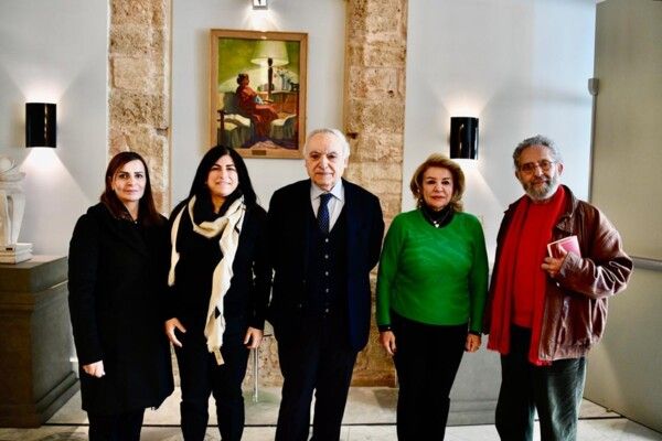 شاهد .. وزير الثقافة الدكتور غسان سلامة يجتمع برئيسة مجلس ادارة الكونسرفتوار الوطني الدكتورة هبة القواس لمناقشة واقع الكونسرفتوار والتطوير منه