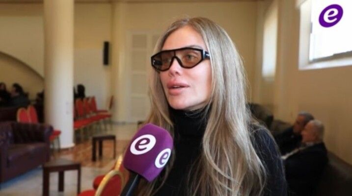 شاهد .. خاص بالفيديو- نيكول سابا تبكي مها بيرقدار: "إمي التانية وفقدان الإم كسرة"