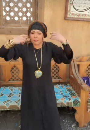 بالصور.. النجمة لوسي تعود للرقص في كواليس تصوير «فهد البطل»