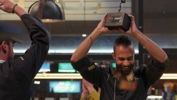 شاهد .. في ختام الموسم الثامن من برنامج "توب شيف"..شهاب محمد يتوج بلقب توب شيف العالم العربي