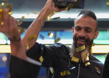 شاهد .. في ختام الموسم الثامن من برنامج "توب شيف"..شهاب محمد يتوج بلقب توب شيف العالم العربي