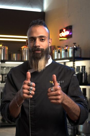 شاهد .. في ختام الموسم الثامن من برنامج "توب شيف"..شهاب محمد يتوج بلقب توب شيف العالم العربي