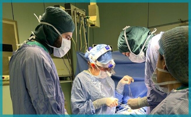 شاهد .. الدكتورة لارا رفول تجري عملية نادرة ومعقدة وهذه تفاصيلها