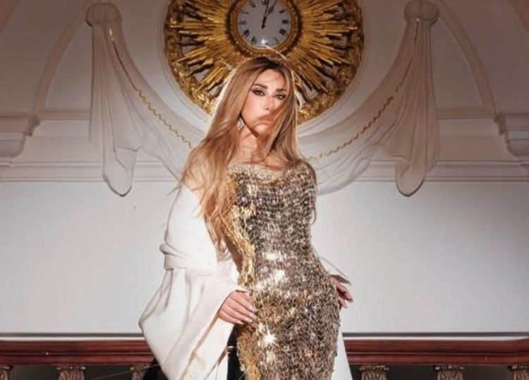 شاهد .. نجوى كرم تحتفل بعيد ميلادها مع محبيها في حفلها بـ أمستردام