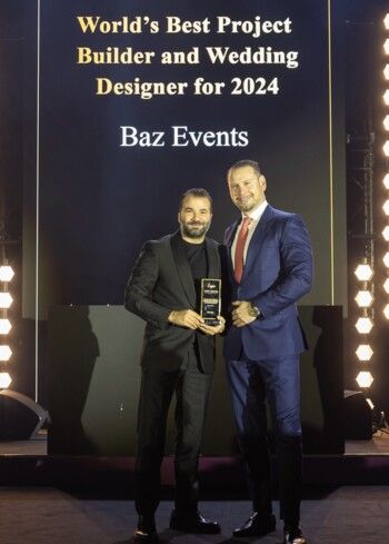 شاهد .. وليد باز يحصد جائزة عالمية-بالصور