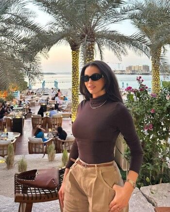 شاهد .. إيمان الباني تستعرض جمالها بإطلالة كاجوال من دبي