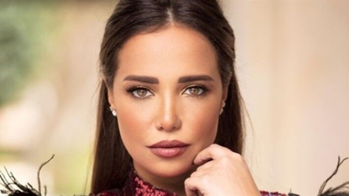 شاهد .. راندا حافظ تفجع بوفاة والدها