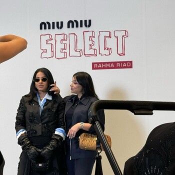 شاهد .. رحمة رياض تحتفل بعيد ميلاد شقيقتها بصور مؤثرة