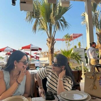 شاهد .. رحمة رياض تحتفل بعيد ميلاد شقيقتها بصور مؤثرة