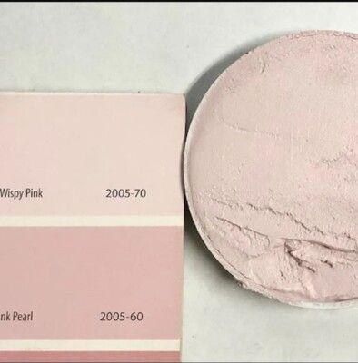 شاهد .. تعرفِ إلى اللون الرائج في موضة ربيع 2025!