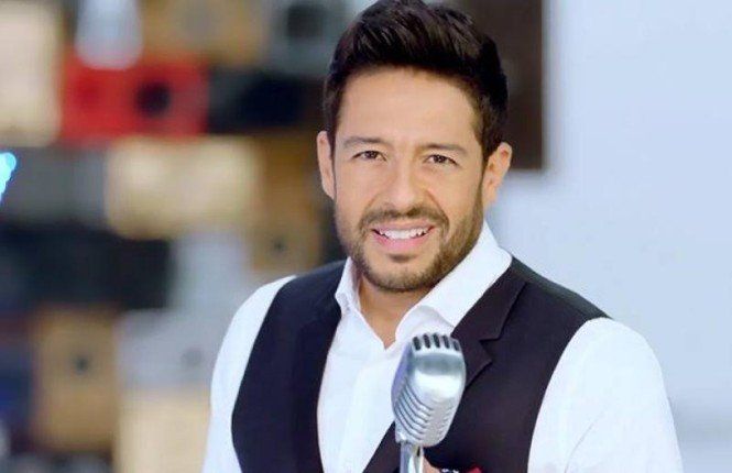 محمد حماقي ينقل إلى المستشفى بعد تعرضه لوعكة صحية (صورة)