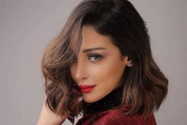 شاهد .. بسمة بوسيل ترقص وتغني برفقة شام الذهبي بمقطع فيديو عفوي