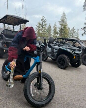 شاهد .. جاستين بيبر يثير الجدل بعد ظهوره على متابعيه بهذا الوضع المشبوه