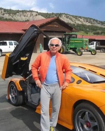 شاهد .. رالف لورين يمتلك أسطول من السيارات الفارهة الخيالية بقيمة 600 مليون دولار