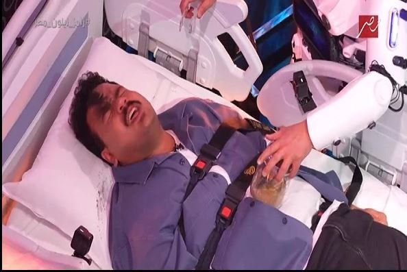 بالفيديو.. اتفرج صراخ مصطفي غريب في مقلب «رامز ايلون مصر» بسبب "عقرب"