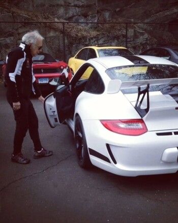 شاهد .. رالف لورين يمتلك أسطول من السيارات الفارهة الخيالية بقيمة 600 مليون دولار