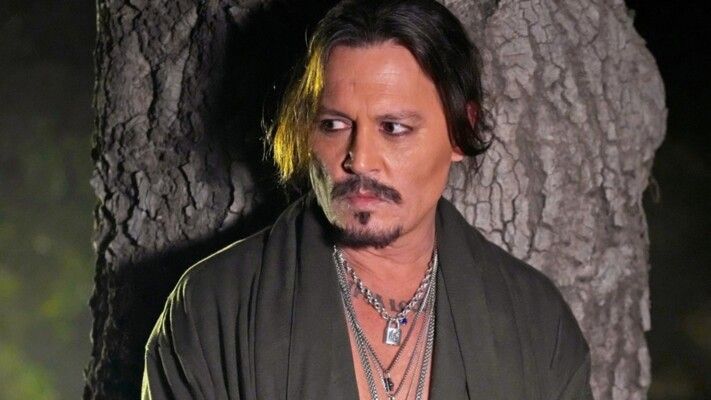 شاهد .. جوني ديب أقدم على هذه الخطوة الكبيرة في كواليس Pirates of the Caribbean عام 2011