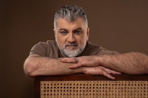 شاهد .. زياد يوسف يواصل تألقه الفني ويستعد لطرح أغنية عاطفية خليجية