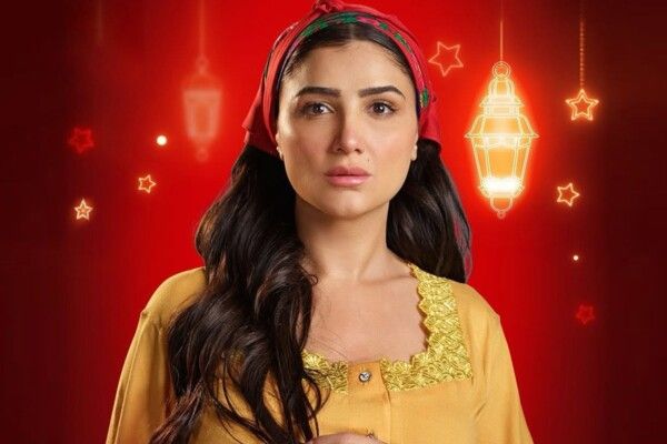 شاهد .. مي عمر تحتفل بتصدر "إش إش" قائمة المشاهدات