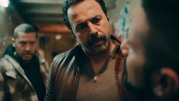 شاهد .. تيم حسن "33 ضربة كف" و"الحبل عالجرار"