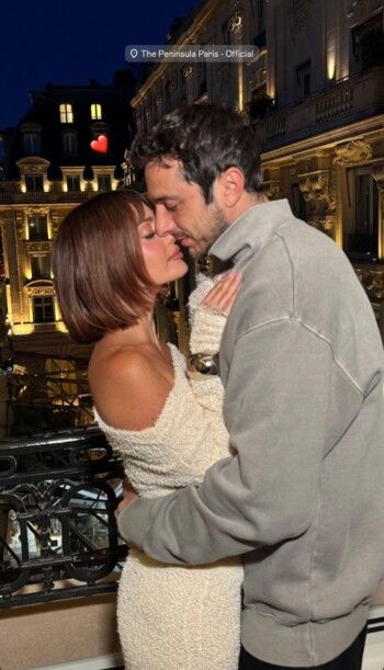 شاهد .. كارن وازن تستمتع بأوقات رومانسية مع زوجها في باريس