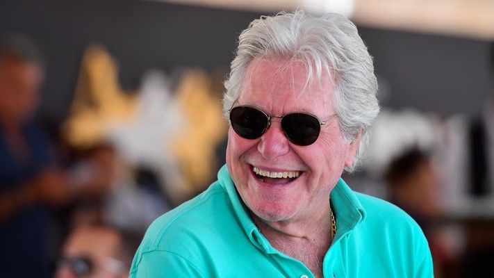 شاهد .. حسين فهمي يكـ شف سبب إنفصاله عن ميرفت أمين