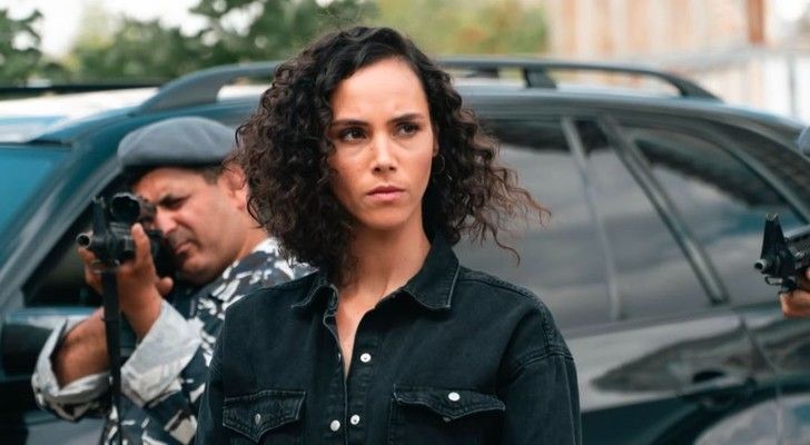 شاهد .. فيروز أبو حسن : وافقت على هذه المشاهد الجريئة بفيلم " عا أمل تجي " ولكن